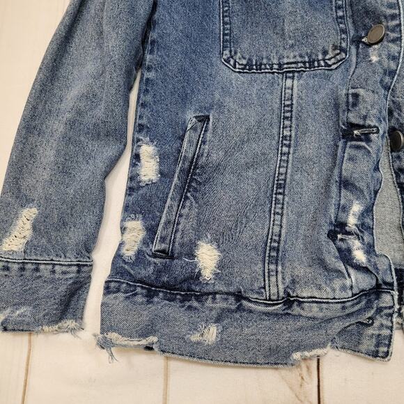 Blank NYC shredded distressed ripped jean denim jacket - Picture 5 of 10